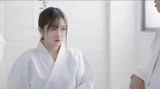 淫乱KTV包间，两男两女激情啪啪